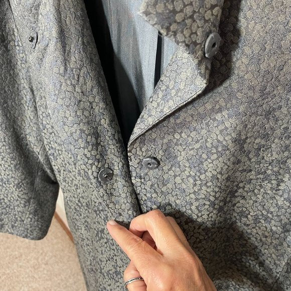 Eileen Fisher Womens Button Blazer Kimono Long Coat Gray Textured Print Sz Large - Picture 3 of 9